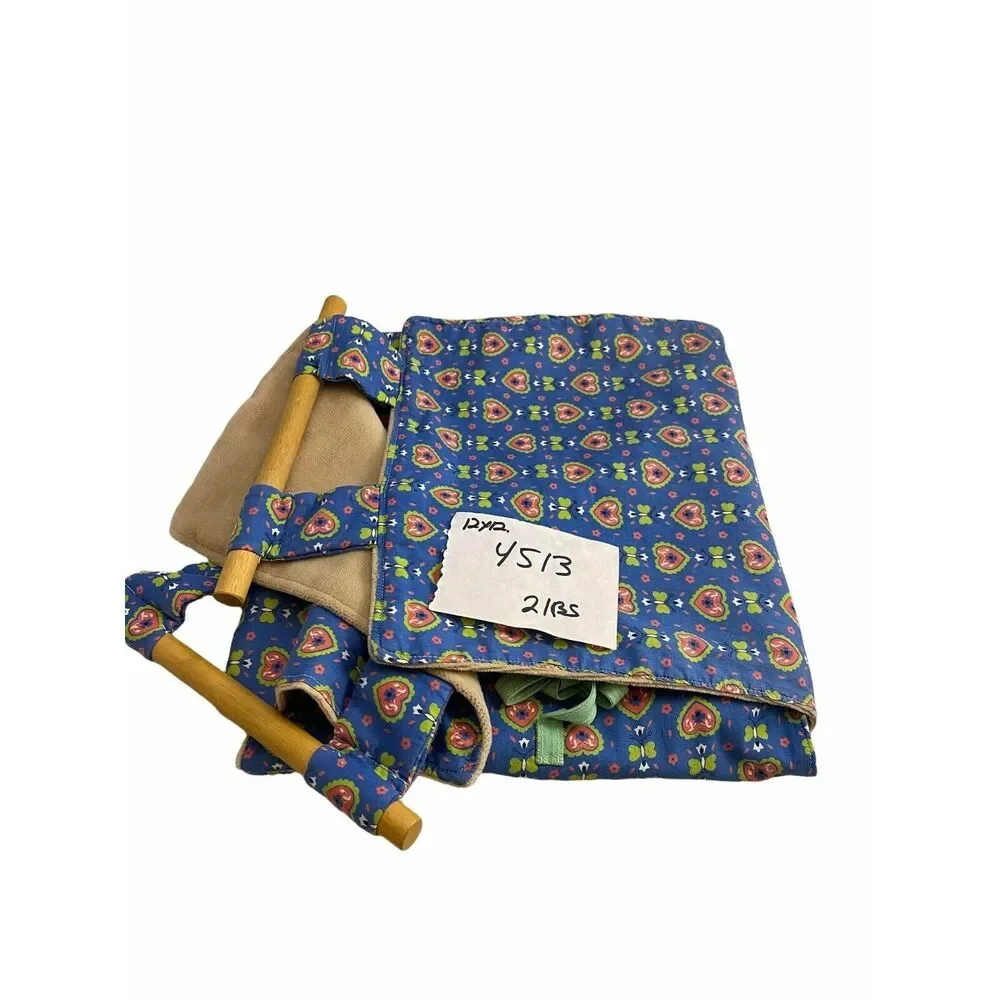 #4513 VTG Casserole carrier with wood handles 12x12 blue floral print fabric